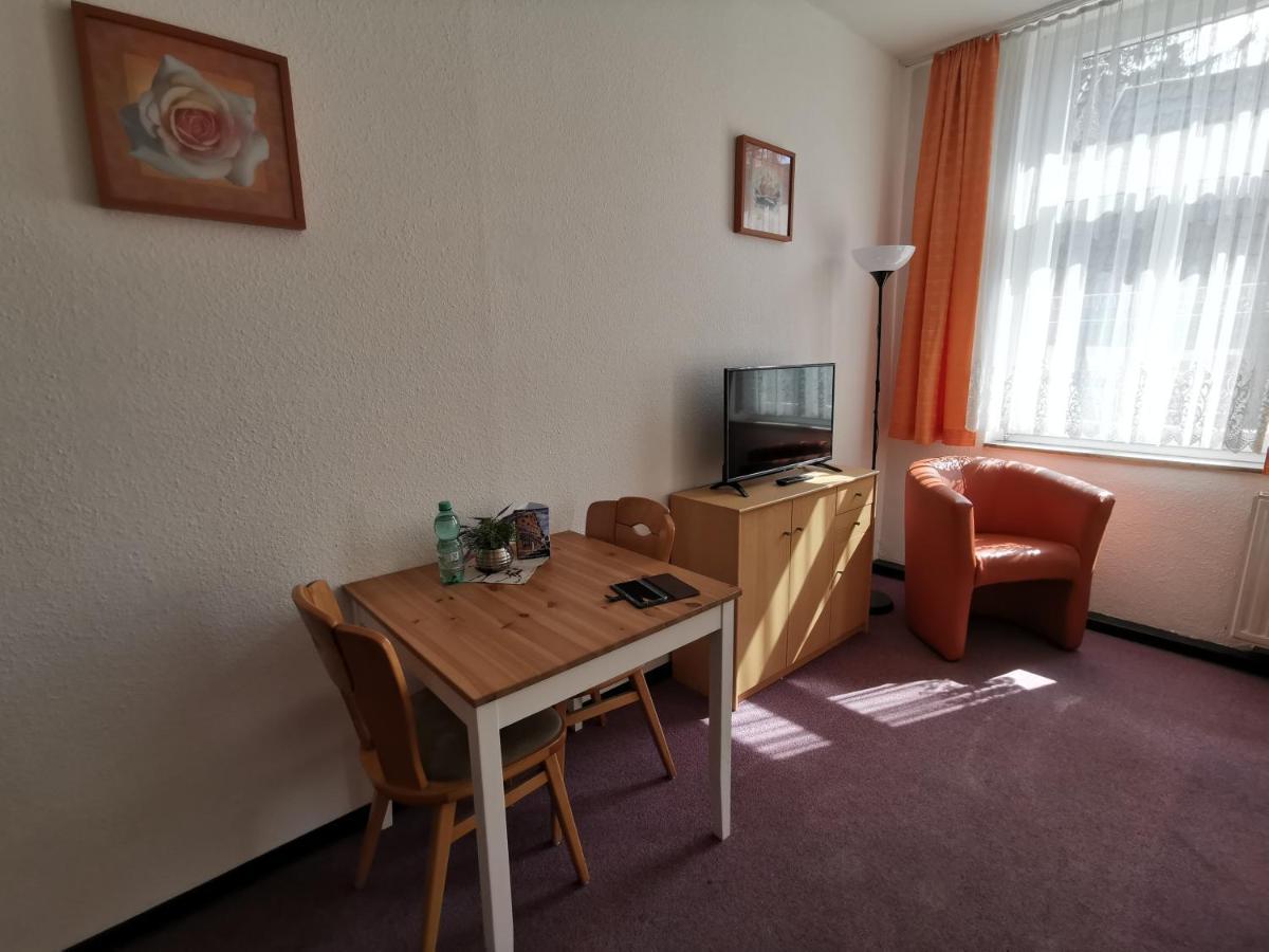 Hotel-Pension Zum Hirsch Hattersheim am Main Luaran gambar