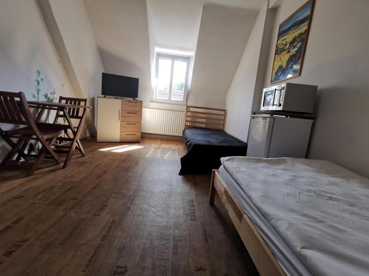 Hotel-Pension Zum Hirsch Hattersheim am Main Luaran gambar